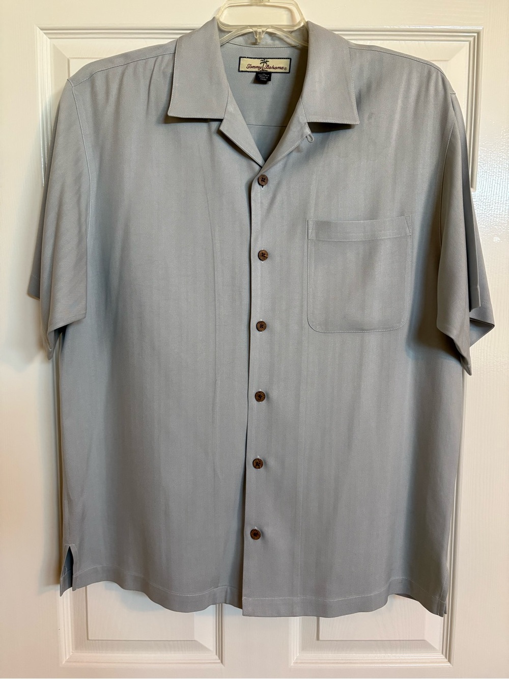 Tommy Bahama Light Gray Short Sleeve Silk Shirt Men’s Medium